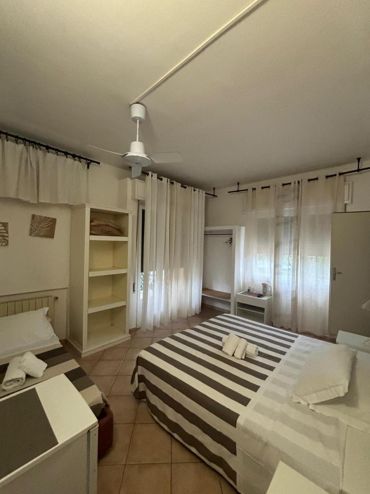 Casa Versilia Hotel Marina di Massa Zewnętrze zdjęcie